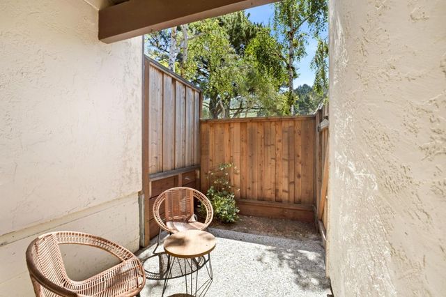 1145 Oddstad Boulevard, Pacifica, CA 94044
