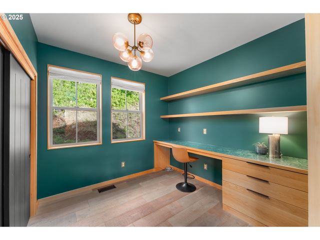 1655 GEM Dr, Roseburg, OR 97471