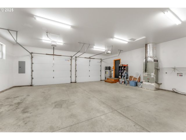 1655 GEM Dr, Roseburg, OR 97471