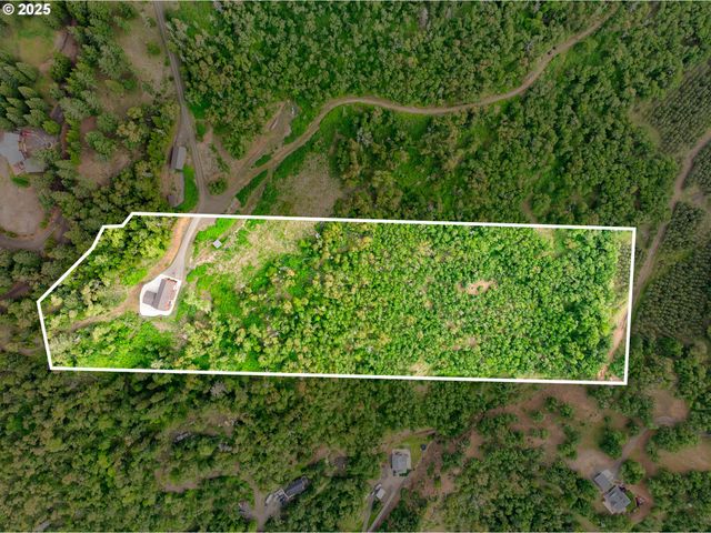 1655 GEM Dr, Roseburg, OR 97471