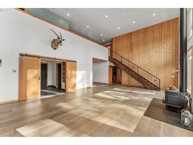 1655 GEM Dr, Roseburg, OR 97471