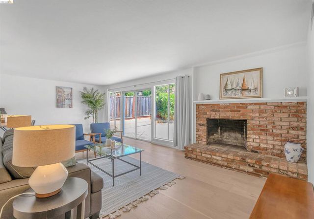 3453 Stewarton Dr, Richmond, CA 94803