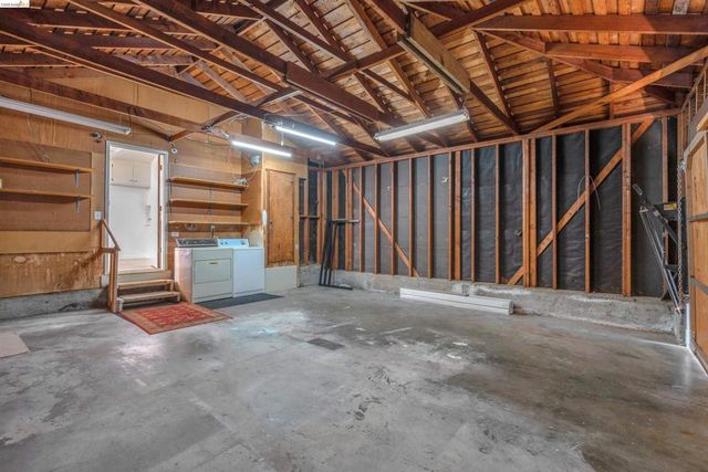 3453 Stewarton Dr, Richmond, CA 94803