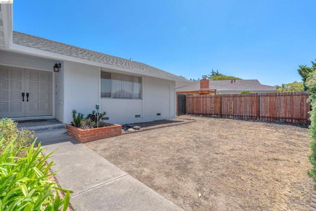 3453 Stewarton Dr, Richmond, CA 94803
