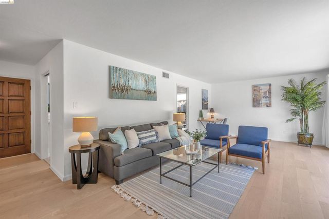 3453 Stewarton Dr, Richmond, CA 94803
