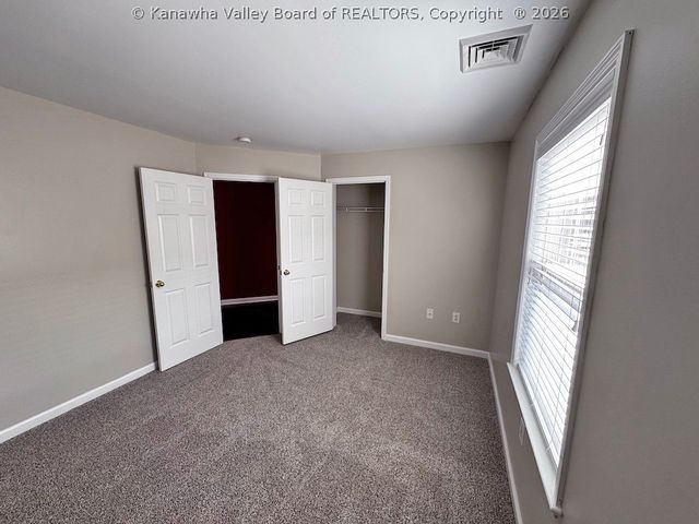 2305 Kanawha Terrace 112, St Albans, WV 25177