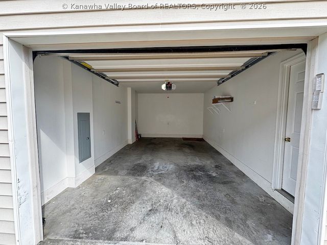 2305 Kanawha Terrace 112, St Albans, WV 25177