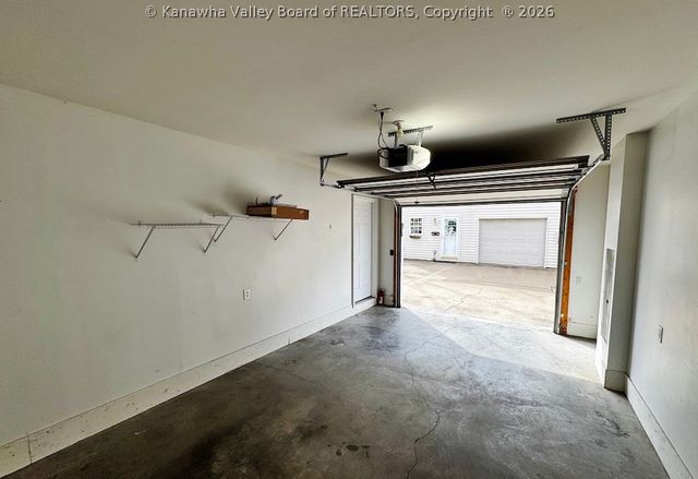 2305 Kanawha Terrace 112, St Albans, WV 25177