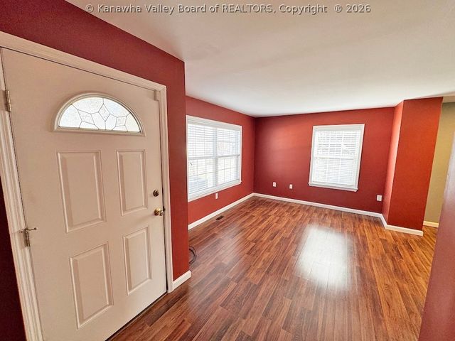 2305 Kanawha Terrace 112, St Albans, WV 25177