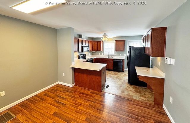 2305 Kanawha Terrace 112, St Albans, WV 25177