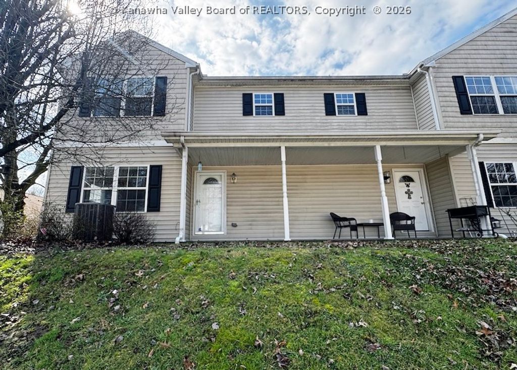 2305 Kanawha Terrace 112, St Albans, WV 25177