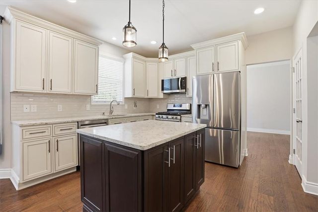 410 Ramblewood Drive, Forks Twp, PA 18040