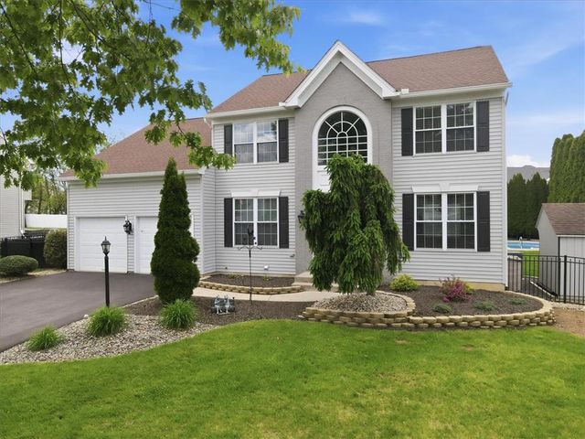 410 Ramblewood Drive, Forks Twp, PA 18040