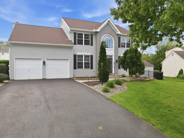410 Ramblewood Drive, Forks Twp, PA 18040