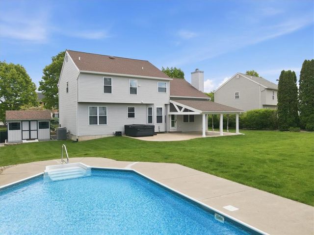 410 Ramblewood Drive, Forks Twp, PA 18040