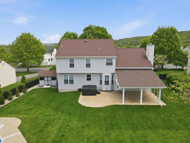 410 Ramblewood Drive, Forks Twp, PA 18040
