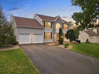 410 Ramblewood Drive, Forks Twp, PA 18040