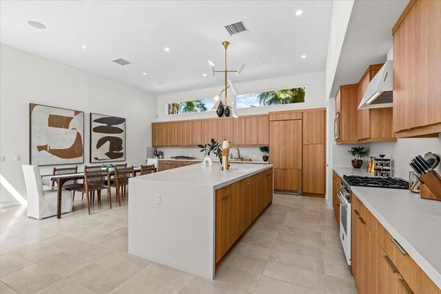 446 Fountain Drive, Palm Springs, CA 92262