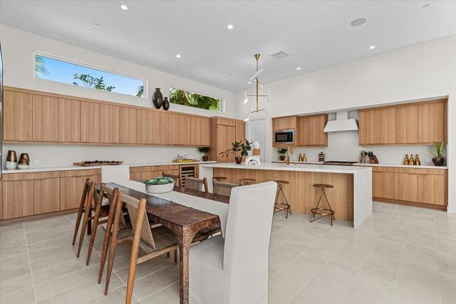 446 Fountain Drive, Palm Springs, CA 92262