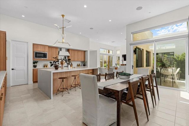 446 Fountain Drive, Palm Springs, CA 92262