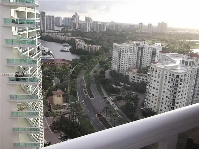 20185 E Country Club Drive TS3, Aventura, FL 33180