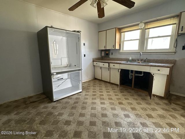 2612 Franklin Ave, Louisville, KY 40216