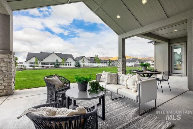 14353 N Woodpecker Avenue, Boise, ID 83714