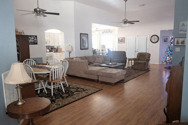 2122 Lexington Woods Drive, Spring, TX 77373