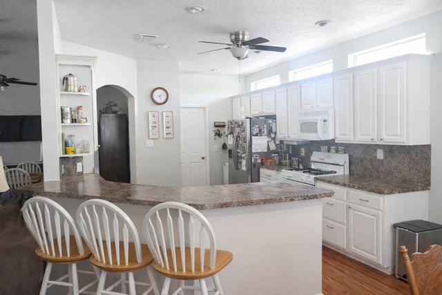 2122 Lexington Woods Drive, Spring, TX 77373