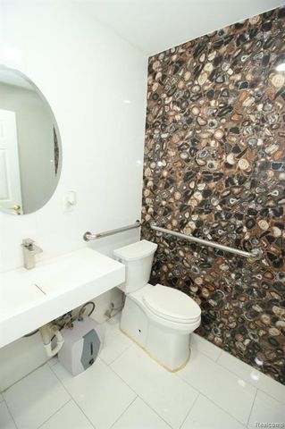 14939 Meyers Road, Detroit, MI 48227