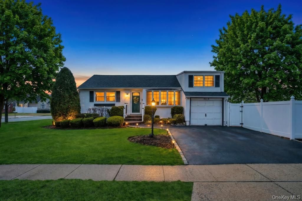 26 Terry Street, Hicksville, NY 11801