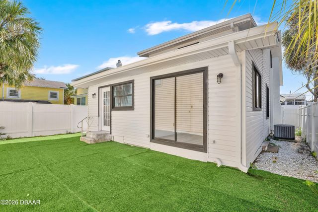 207 S Oleander Avenue, Daytona Beach, FL 32118