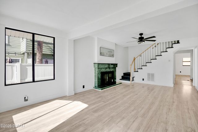 207 S Oleander Avenue, Daytona Beach, FL 32118