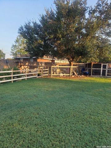 14531 chance, Lytle, TX 78052