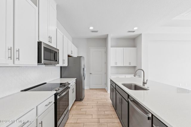 1724 AUSTIN LAKE Way, Middleburg, FL 32068