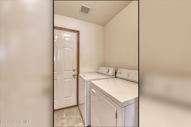 2513 W Timberlake Loop, Coeur D'alene, ID 83815