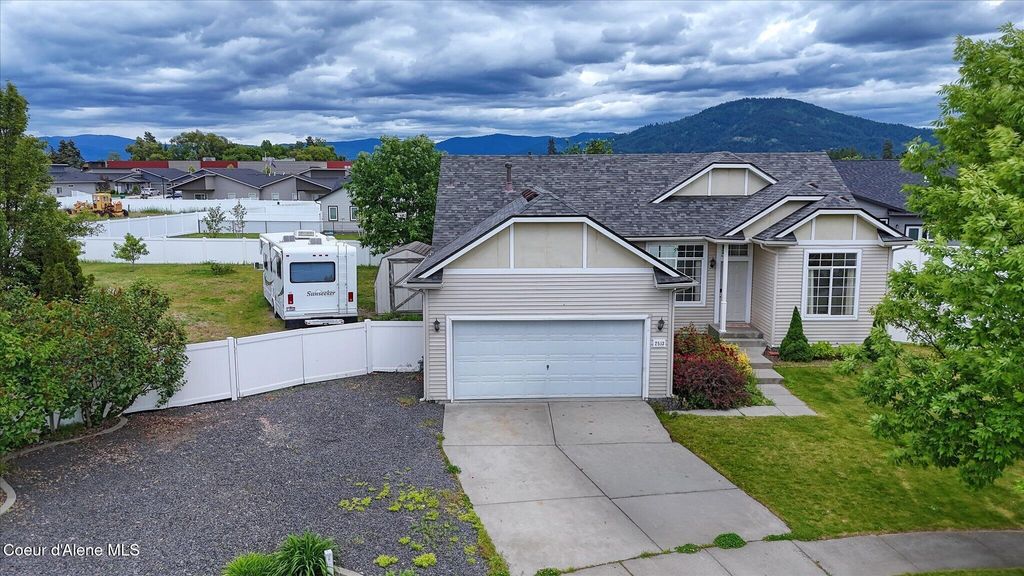 2513 W Timberlake Loop, Coeur D'alene, ID 83815