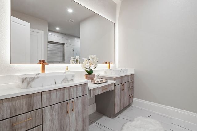 1608 N L St, Midland, TX 79701