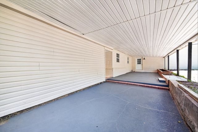 324 Park Hill Drive, Lagrange, GA 30241