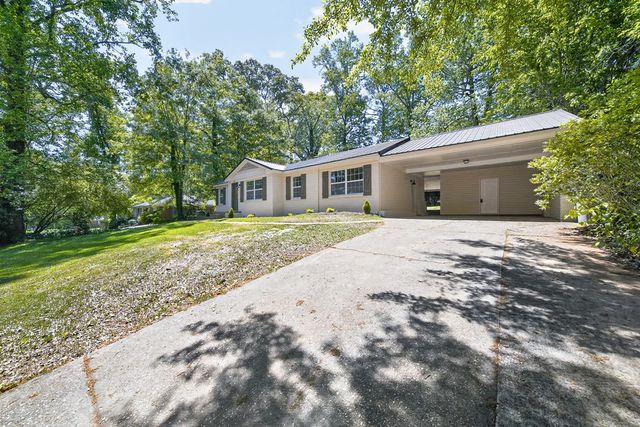 324 Park Hill Drive, Lagrange, GA 30241