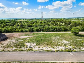 16 Pareya Circle, West, TX 76691