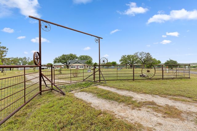 589 County Road 4150, Clifton, TX 76634