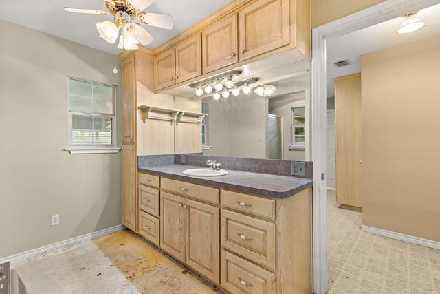 589 County Road 4150, Clifton, TX 76634