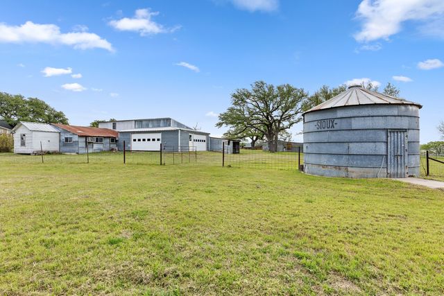 589 County Road 4150, Clifton, TX 76634