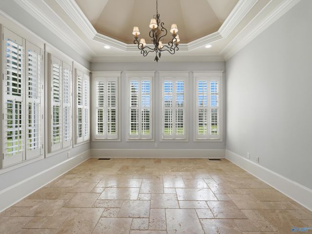 84 Lake Forest Blvd, Huntsville, AL 35824