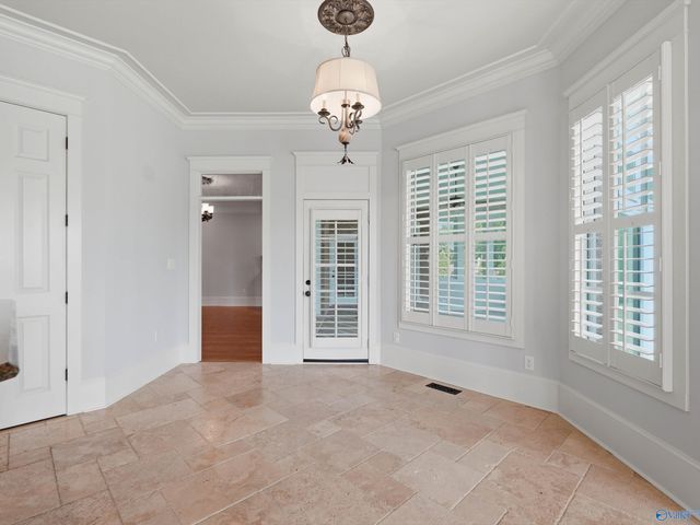 84 Lake Forest Blvd, Huntsville, AL 35824