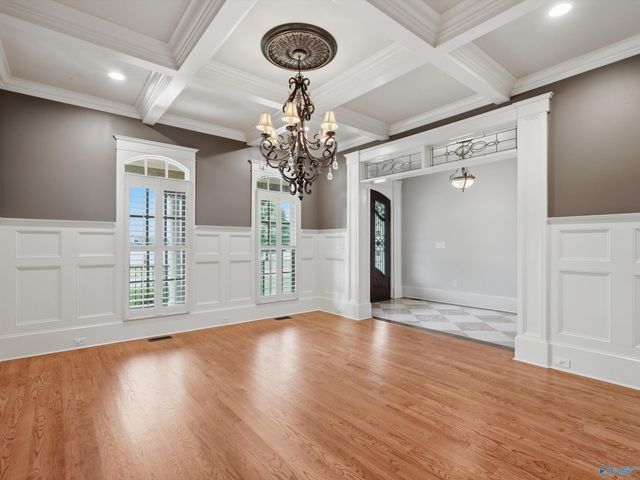 84 Lake Forest Blvd, Huntsville, AL 35824