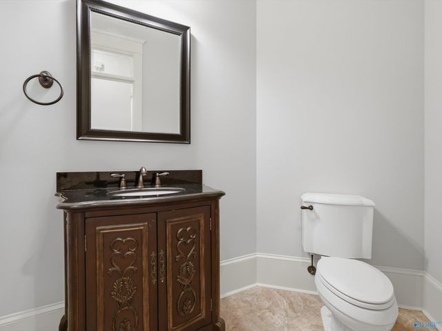 84 Lake Forest Blvd, Huntsville, AL 35824