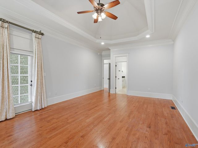 84 Lake Forest Blvd, Huntsville, AL 35824