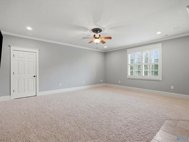 84 Lake Forest Blvd, Huntsville, AL 35824